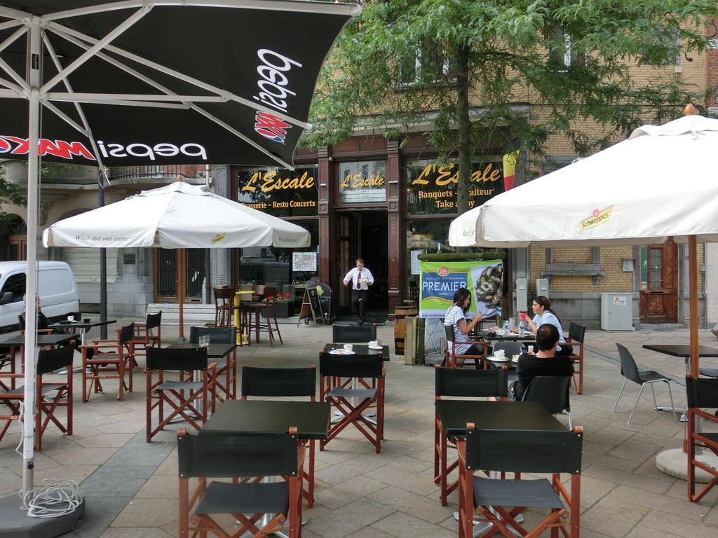 Hotel Aviation Saint-Gilles Exterior photo