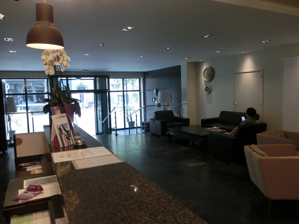 Hotel Aviation Saint-Gilles Exterior photo